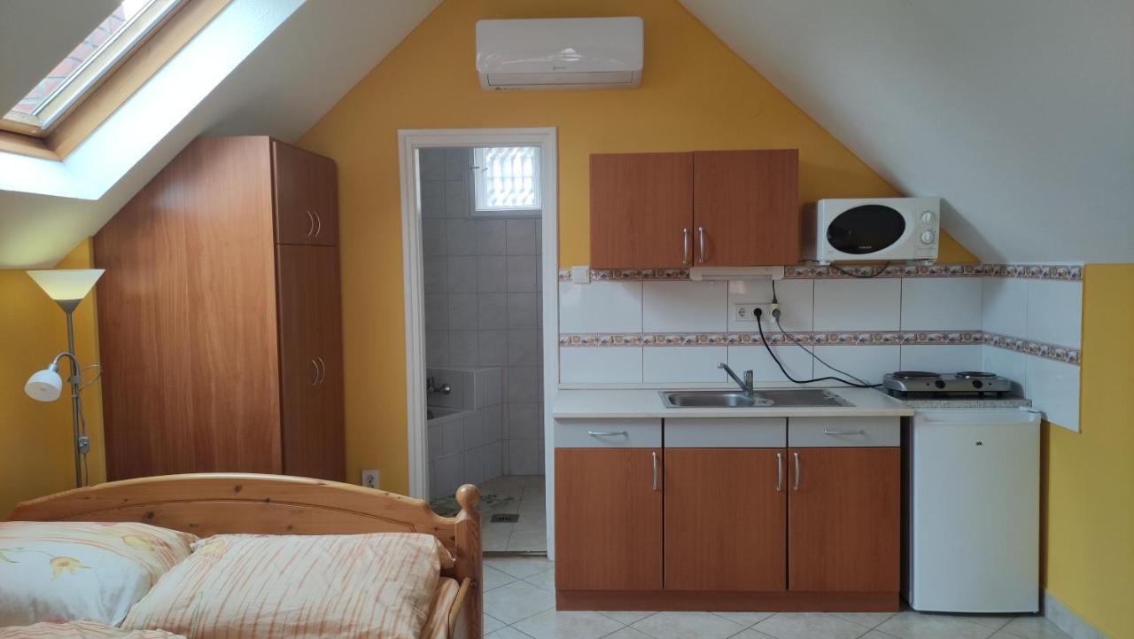 Liget Apartman Balatonföldvár Buitenkant foto