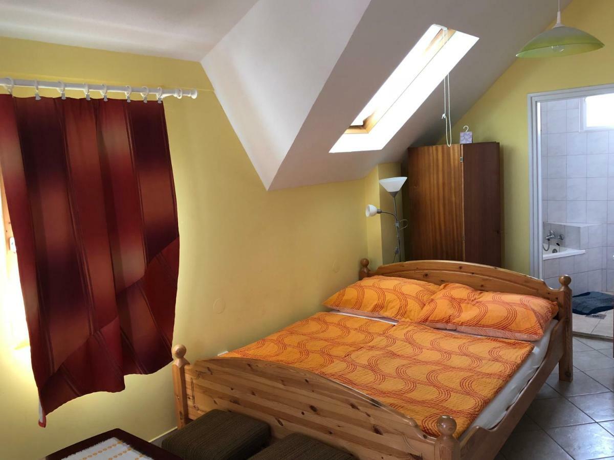 Liget Apartman Balatonföldvár Buitenkant foto