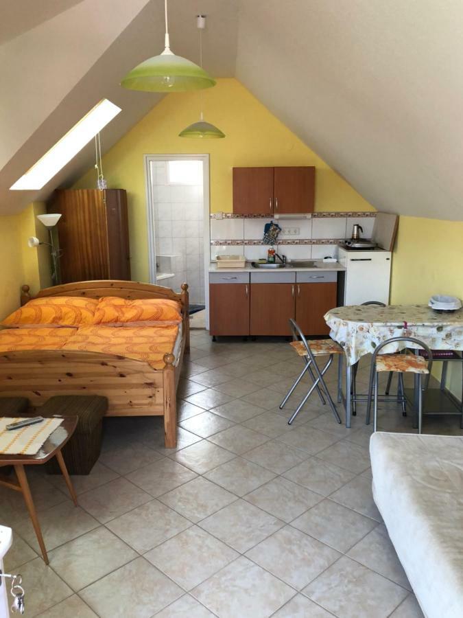 Liget Apartman Balatonföldvár Buitenkant foto